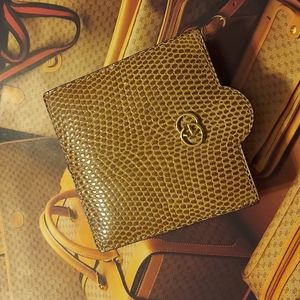 Super rare Gucci lizard coin/change holder in great vintage condition! Late 70's